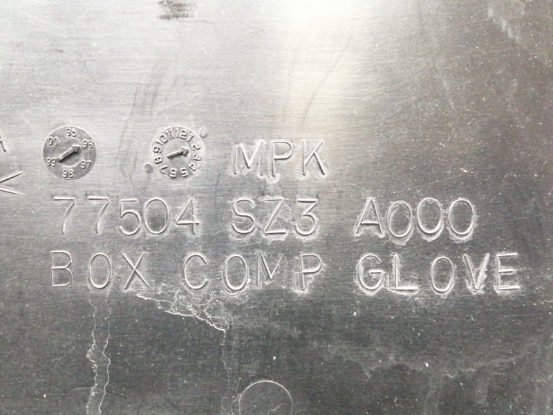 Recambio de guantera para honda legend (ka9) 3.5 cat referencia OEM IAM 77504SZ3A000  