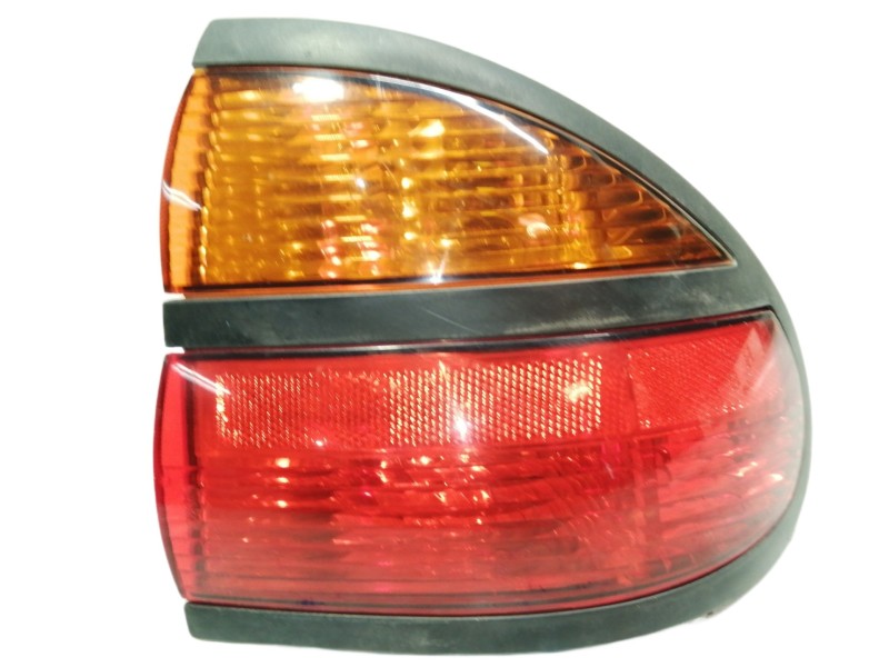 Recambio de piloto trasero derecho para renault laguna (b56) 1.6 16v rt referencia OEM IAM 7700420123  