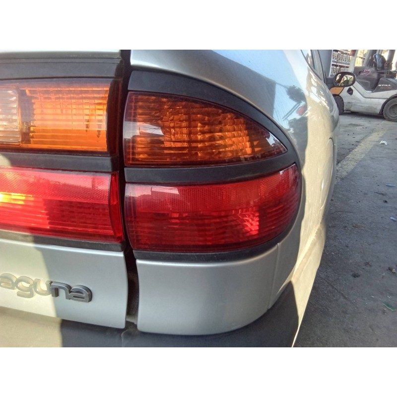 Recambio de piloto trasero derecho para renault laguna (b56) 1.6 16v rt referencia OEM IAM 7700420123  