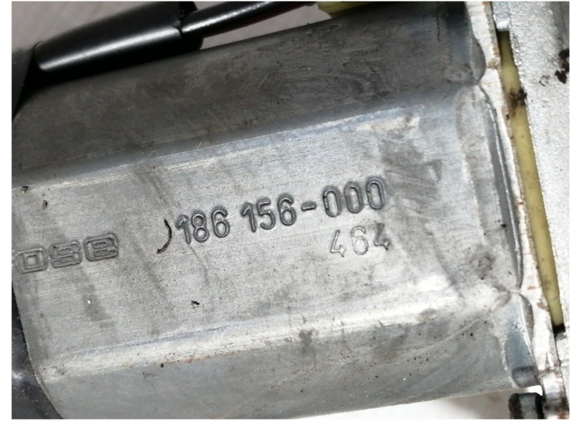 Recambio de elevalunas delantero izquierdo para volvo serie 940 berlina/familiar 2.3 classic berlina referencia OEM IAM 18615600