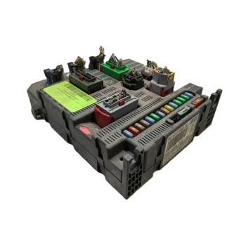 CAJA RELES / FUSIBLES 9663798380 BSI2004P0700 