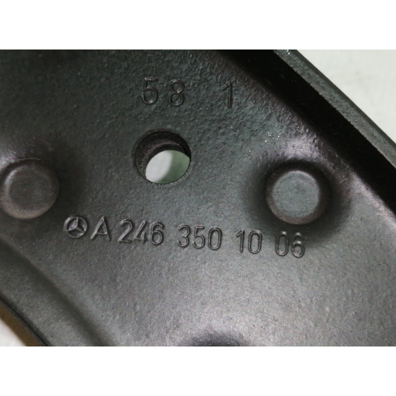 Recambio de brazo suspension superior trasero izquierdo para mercedes-benz clase gla (w156) gla 180 (156.942) referencia OEM IAM