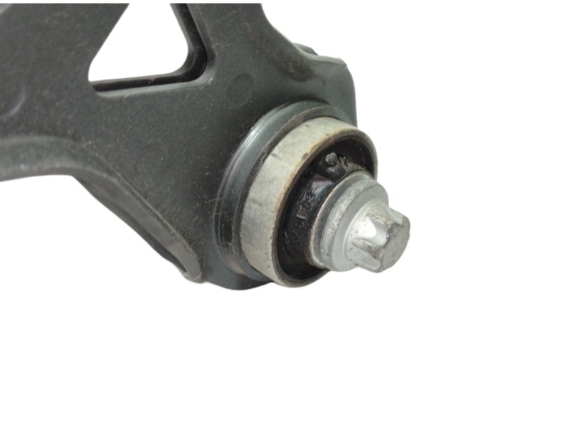 Recambio de brazo suspension superior trasero izquierdo para mercedes-benz clase gla (w156) gla 180 (156.942) referencia OEM IAM