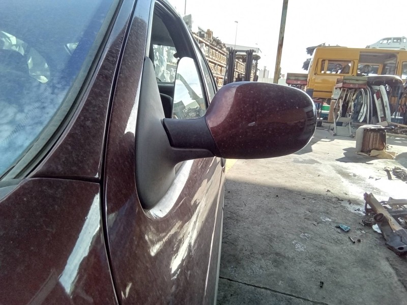 Recambio de retrovisor izquierdo para renault megane i classic (la0) 1.9 dti alize referencia OEM IAM   