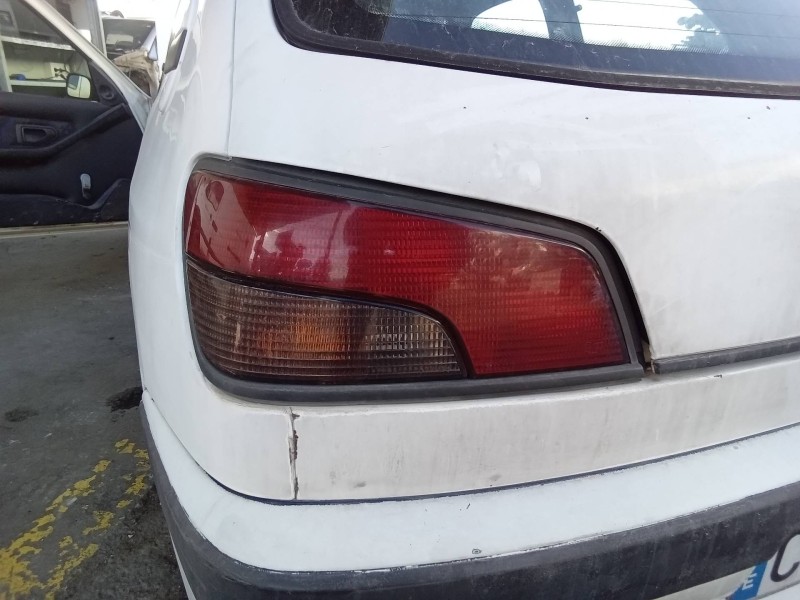 Recambio de piloto trasero izquierdo para peugeot 306 berlina 3/5 puertas (s1) 1.9 diesel referencia OEM IAM   