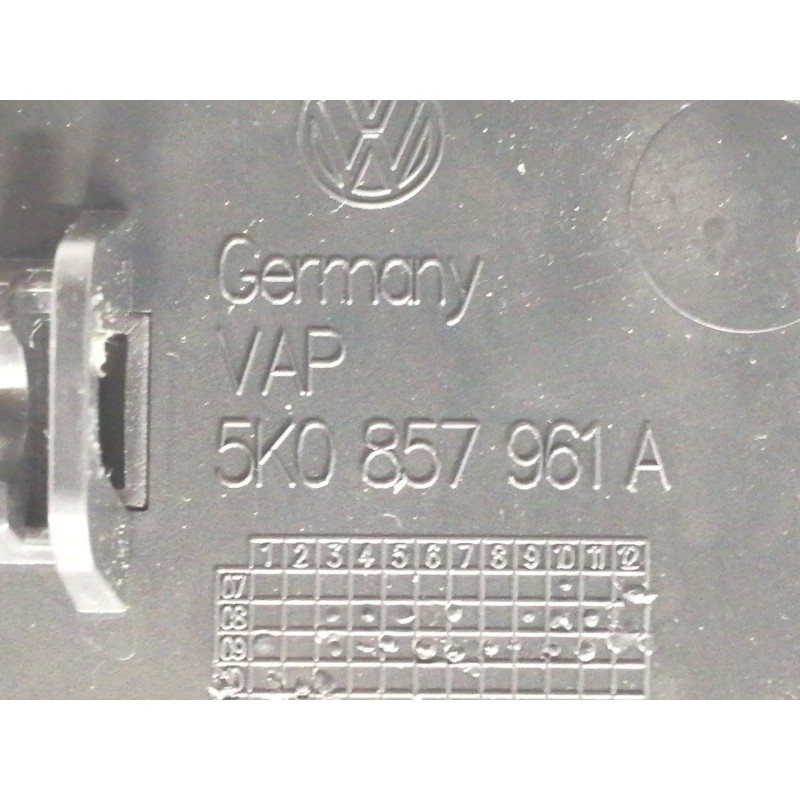 Recambio de cenicero para volkswagen golf vi (5k1) advance referencia OEM IAM 5K0857961A  