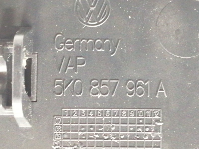 Recambio de cenicero para volkswagen golf vi (5k1) advance referencia OEM IAM 5K0857961A  