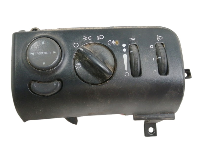 Recambio de mando luces para chrysler voyager (gs) 2.5 td se referencia OEM IAM 9575541G  