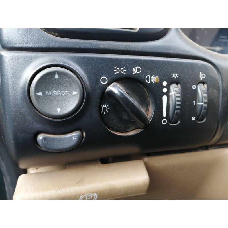 Recambio de mando luces para chrysler voyager (gs) 2.5 td se referencia OEM IAM 9575541G  