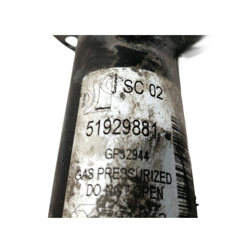 Recambio de amortiguador delantero derecho para fiat fiorino básico furgón referencia OEM IAM 51929881  