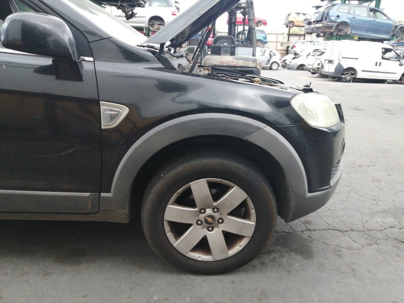 Recambio de aleta delantera derecha para chevrolet captiva 2.0 vcdi lt referencia OEM IAM   