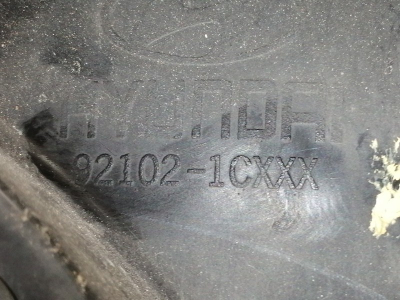 Recambio de faro derecho para hyundai getz (tb) 1.1 básico referencia OEM IAM 921021CXXX  