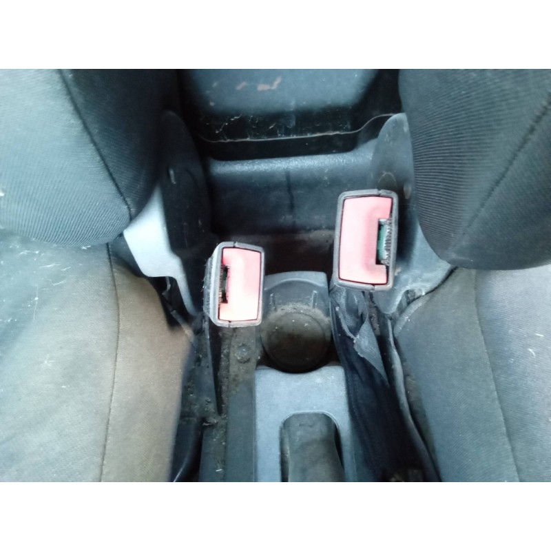 Recambio de enganche cinturon delantero derecho para fiat doblo ii cargo (263) furgón base referencia OEM IAM 735511969  