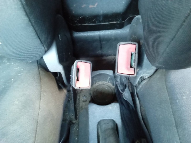 Recambio de enganche cinturon delantero derecho para fiat doblo ii cargo (263) furgón base referencia OEM IAM 735511969  