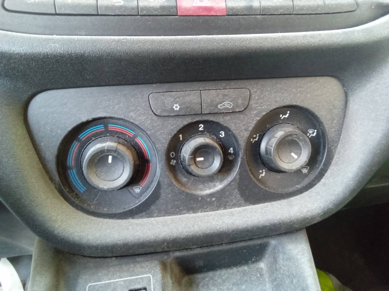 Recambio de mando calefaccion / aire acondicionado para fiat doblo ii cargo (263) furgón base referencia OEM IAM 735605075  