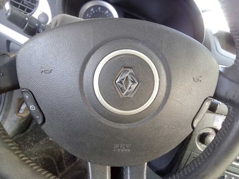 Recambio de airbag delantero izquierdo para renault clio iii confort dynamique referencia OEM IAM 8200363630A BAMPT11053 251C619