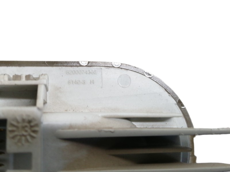 Recambio de luz interior para dacia duster sl audacia 4x2 referencia OEM IAM 8200074362  