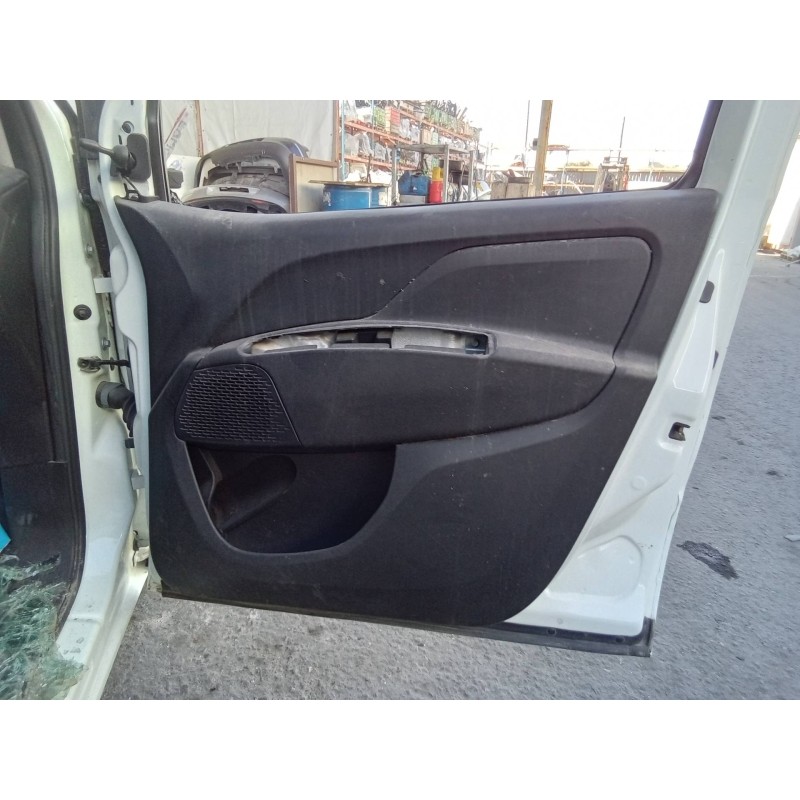 Recambio de guarnecido puerta delantera derecha para fiat doblo ii cargo (263) furgón sx referencia OEM IAM   