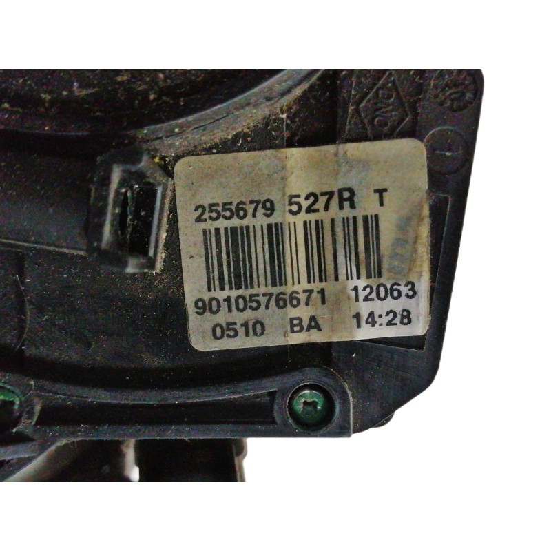 Recambio de mando multifuncion para dacia duster sl audacia 4x2 referencia OEM IAM 255679527RT  
