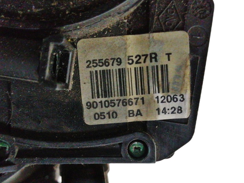 Recambio de mando multifuncion para dacia duster sl audacia 4x2 referencia OEM IAM 255679527RT  