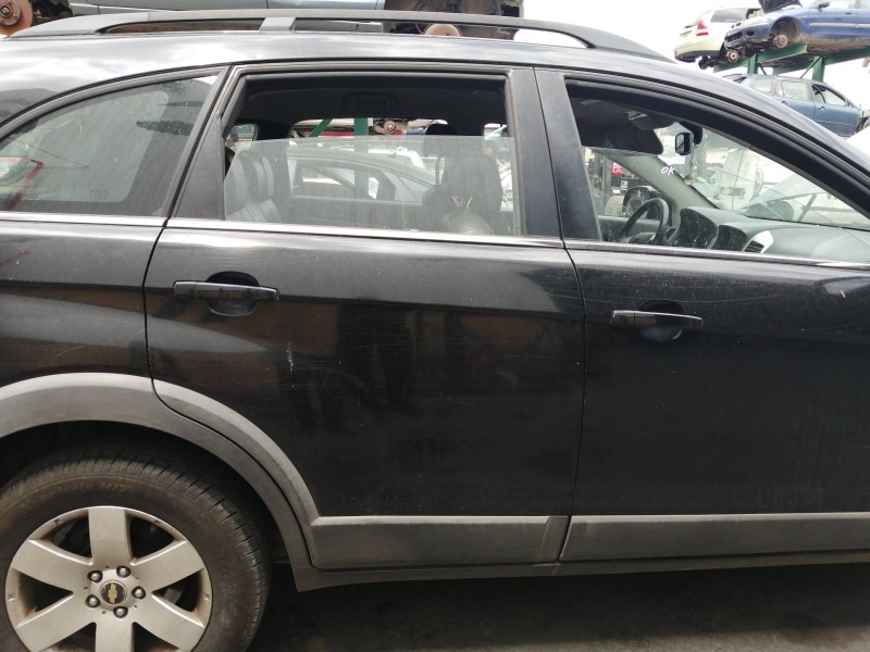 Recambio de puerta trasera derecha para chevrolet captiva 2.0 vcdi lt referencia OEM IAM   