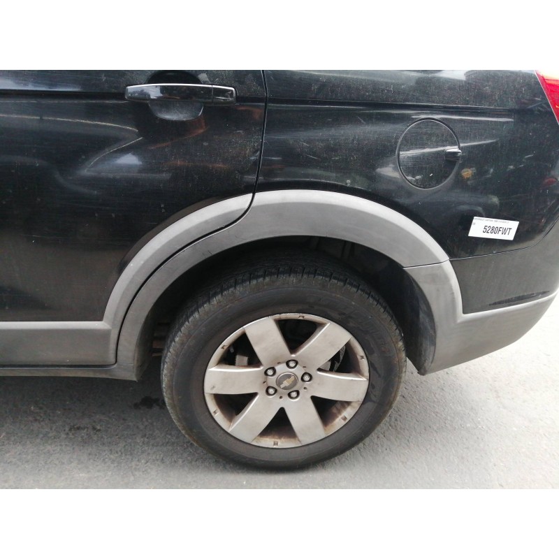Recambio de aletin trasero izquierdo para chevrolet captiva 2.0 vcdi lt referencia OEM IAM   