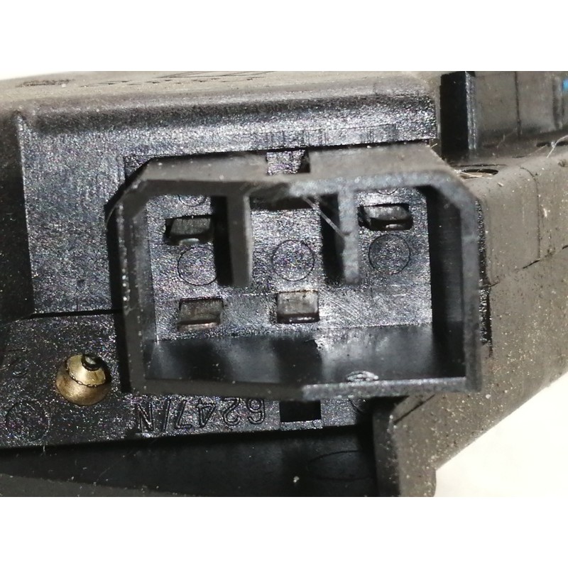 Recambio de mando luces para iveco camion 60e12 lm3c6012 referencia OEM IAM B883  