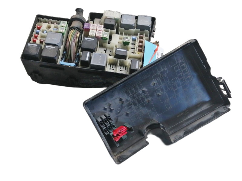 Recambio de caja reles / fusibles para ford kuga (cbs) trend referencia OEM IAM AV6T14A076AB  