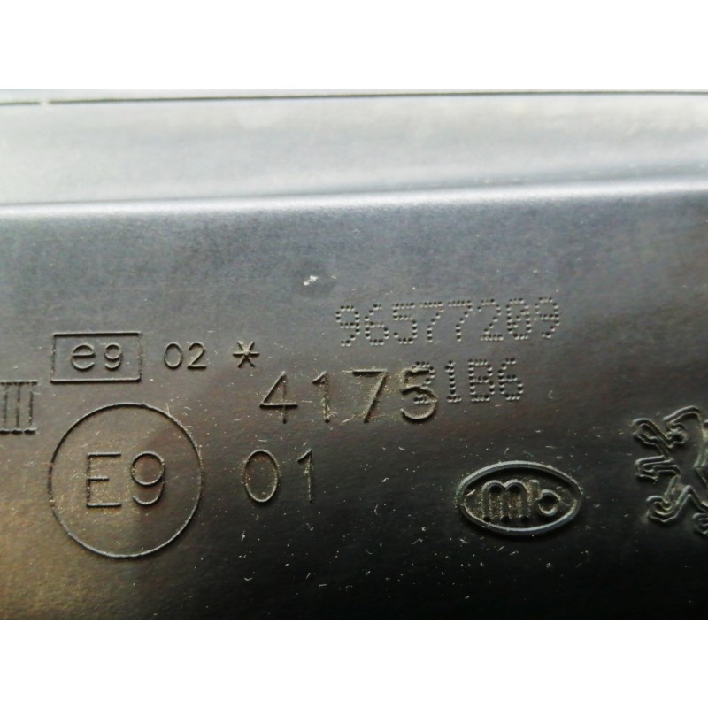 Recambio de retrovisor derecho para peugeot 307 berlina (s2) x-line referencia OEM IAM 96577209 E9014175 ELECTRICO