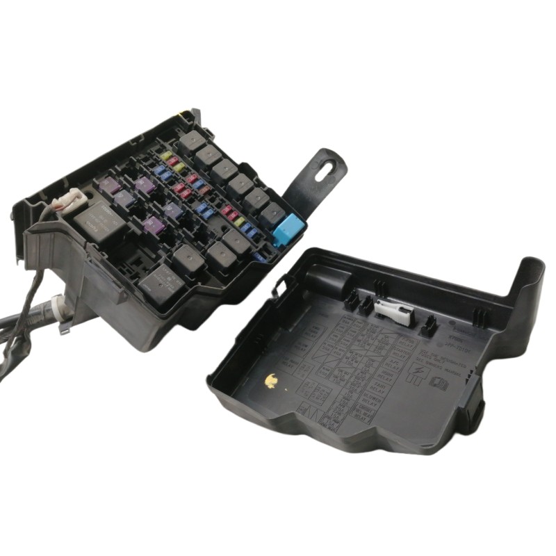 Recambio de caja reles / fusibles para mazda 2 lim. (de) 1.3 style (5-ptas.) referencia OEM IAM D6516676Y D65166760 K7005