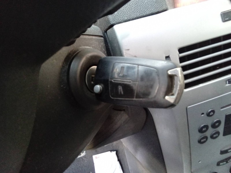 Recambio de conmutador de arranque para opel astra gtc 1.9 cdti referencia OEM IAM N0501882 2421430 N0501881
