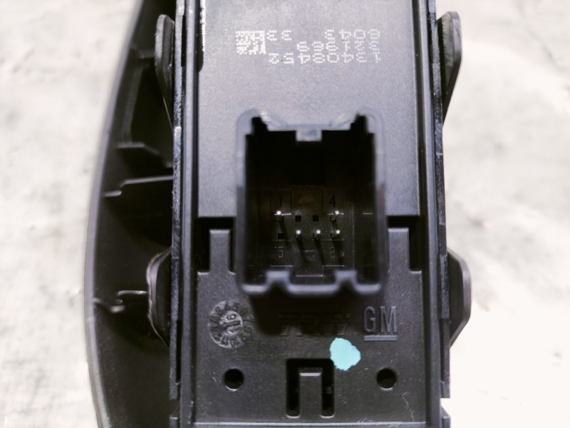 Recambio de mando elevalunas trasero derecho para opel astra k lim. 5türig dynamic start/stop referencia OEM IAM 13438547 888403