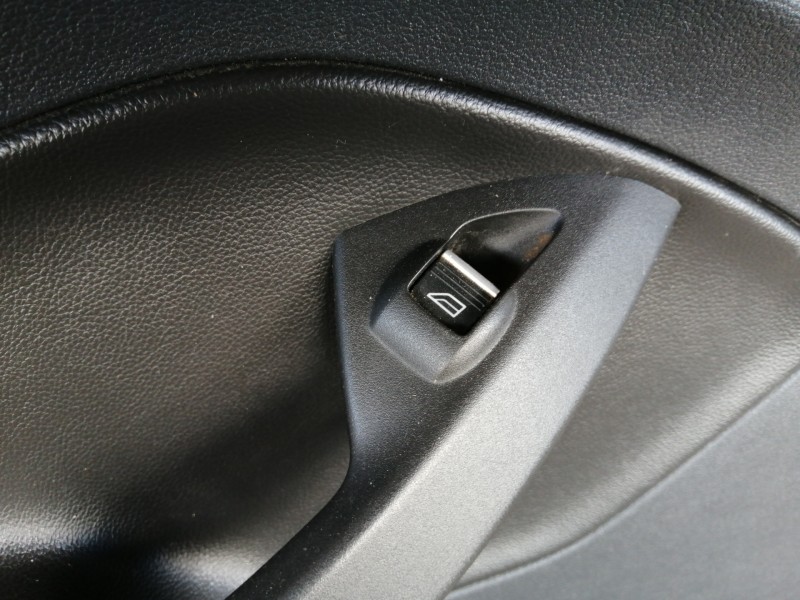 Recambio de puerta trasera izquierda para ford kuga (cbs) trend referencia OEM IAM COMPLETA  TOCADA