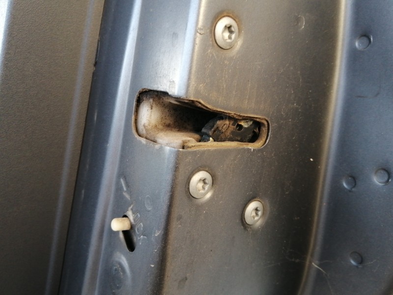 Recambio de puerta trasera derecha para mitsubishi colt berlina 5 (z30a) 1.3 atlantis referencia OEM IAM COMPLETA  