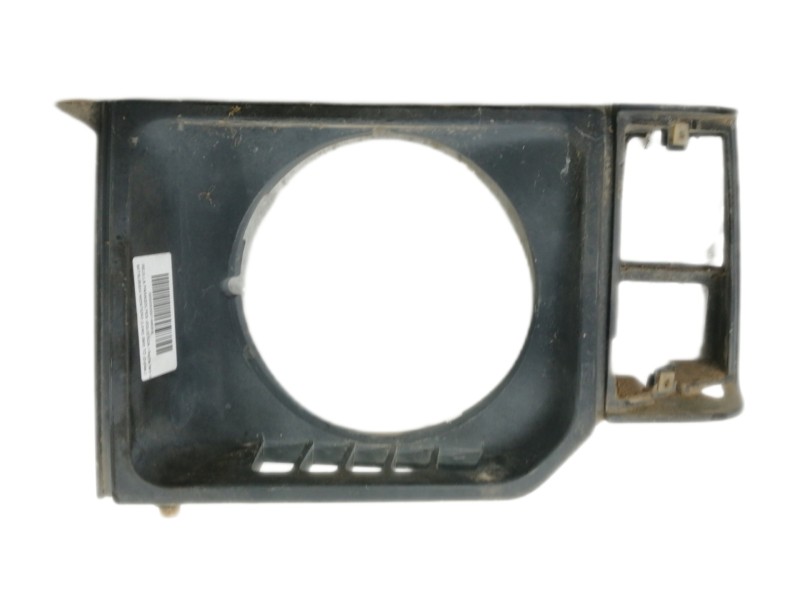 Recambio de rejilla paragolpes izquierda para mitsubishi montero (l040) 2500 td (2-ptas.) referencia OEM IAM   REJILLA FARO IZQU