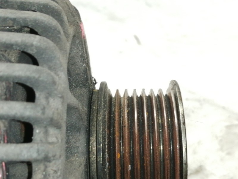 Recambio de alternador para nissan kubistar (x76) pro (l1) referencia OEM IAM 8200290215 604020111 2542818D TG11C022 