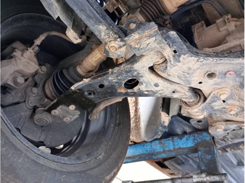Recambio de brazo suspension inferior delantero derecho para ford kuga (cbs) 1.5 tdci cat referencia OEM IAM   
