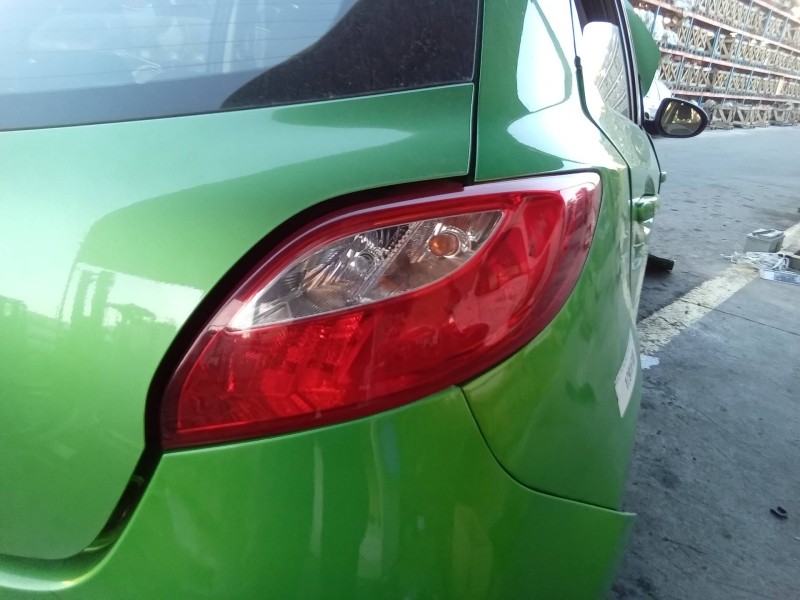 Recambio de piloto trasero derecho para mazda 2 lim. (de) 1.3 style (5-ptas.) referencia OEM IAM D65151150 K2442 