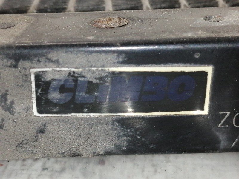 Recambio de condensador / radiador aire acondicionado para iveco camion 60e12 lm3c6012 referencia OEM IAM ZCBC15830 CLIM90 