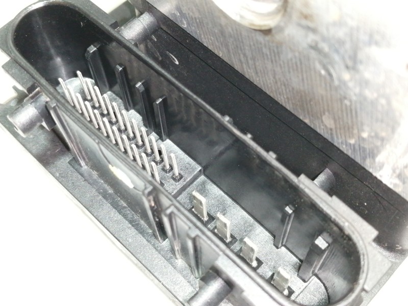 Recambio de abs para hyundai i30 classic referencia OEM IAM 0265800639 589202L300 0265231956