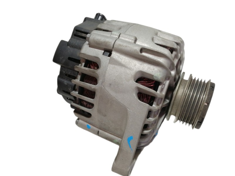 Recambio de alternador para hyundai i30 classic referencia OEM IAM 373002A600 TG12C090 2607316D
