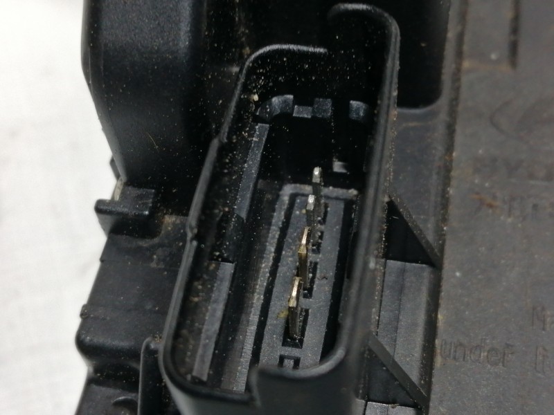 Recambio de cerradura puerta trasera izquierda para hyundai i30 classic referencia OEM IAM 814102L000  ELECTRICO