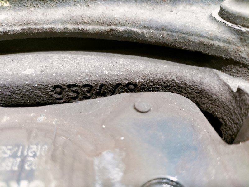 Recambio de mangueta delantera izquierda para peugeot 407 sr confort referencia OEM IAM 364680  