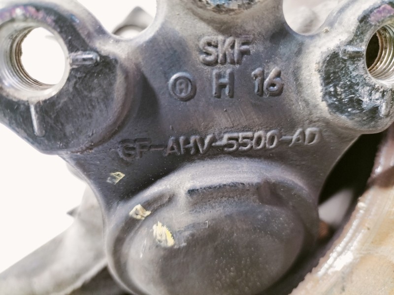 Recambio de mangueta delantera izquierda para peugeot 407 sr confort referencia OEM IAM 364680  