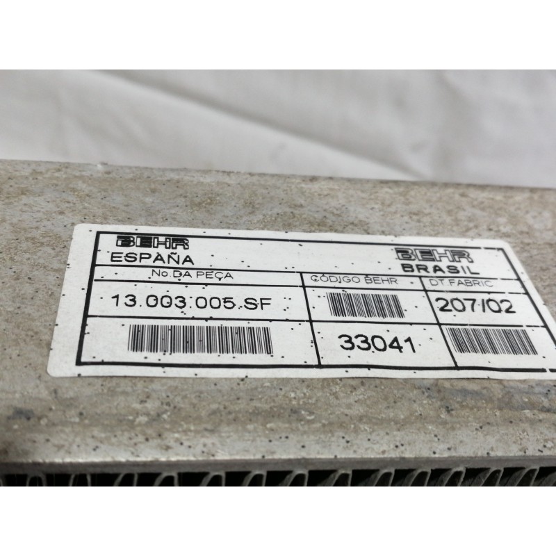 Recambio de intercooler para nissan atleon 120 referencia OEM IAM 13003005SF 2200471 