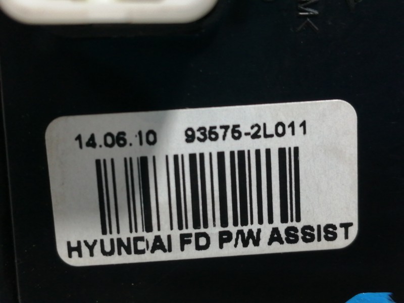 Recambio de mando elevalunas delantero derecho para hyundai i30 classic referencia OEM IAM 935752L011  
