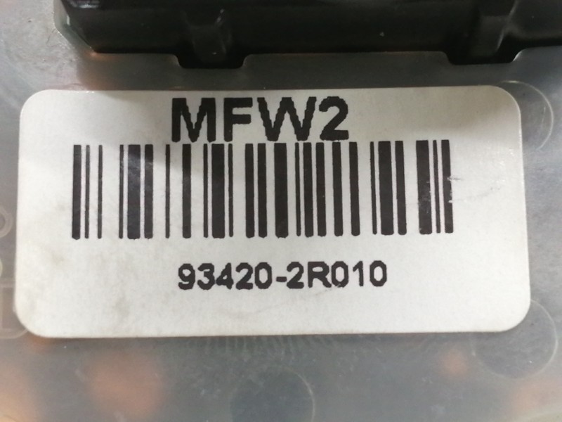 Recambio de mando limpia para hyundai i30 classic referencia OEM IAM 934202R010  