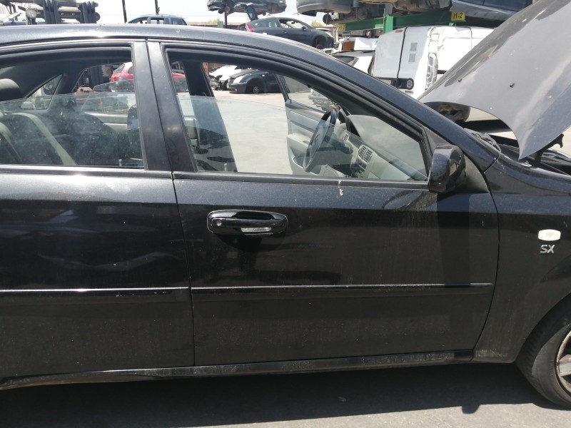Recambio de puerta delantera derecha para chevrolet nubira berlina sx referencia OEM IAM COMPLETA  
