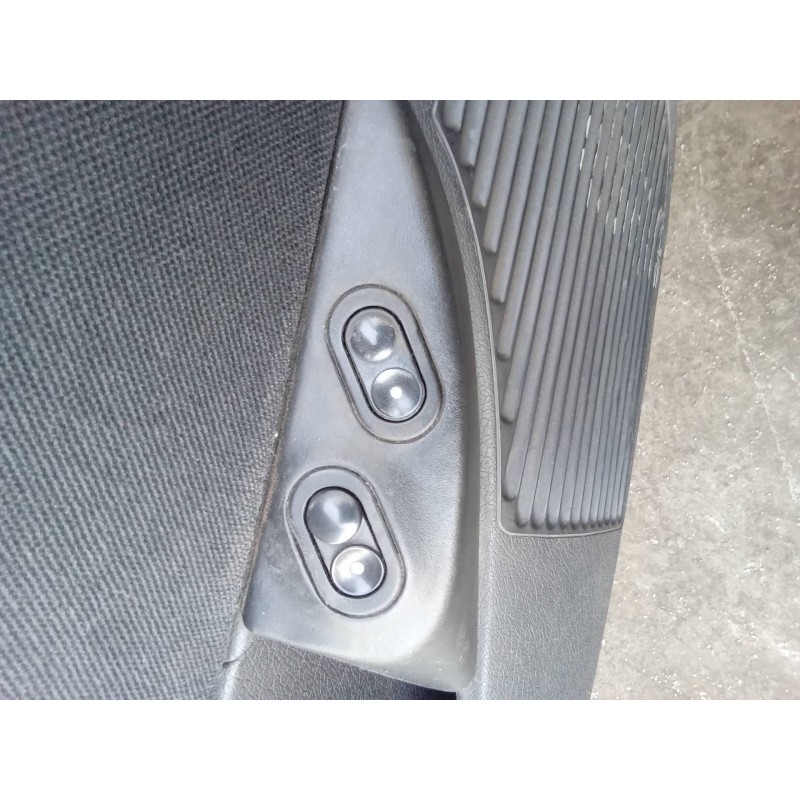 Recambio de mando elevalunas delantero izquierdo para opel corsa b eco referencia OEM IAM 90389335  