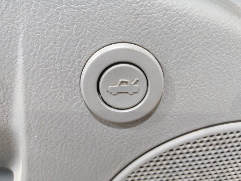 Recambio de puerta delantera izquierda para chevrolet nubira berlina sx referencia OEM IAM COMPLETA  